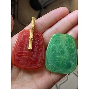 Vintage SHP EXCL carved faux jade pendant set